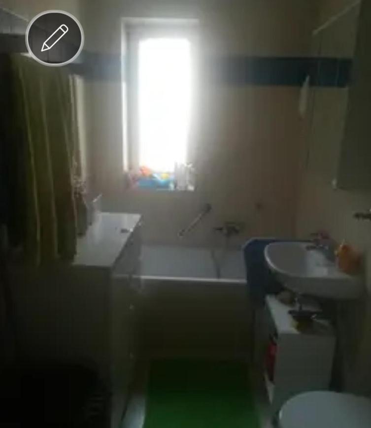 Helles Zimmer Mit Balkon Zwischen Uni Und Altstadt Ratisbona Exterior foto